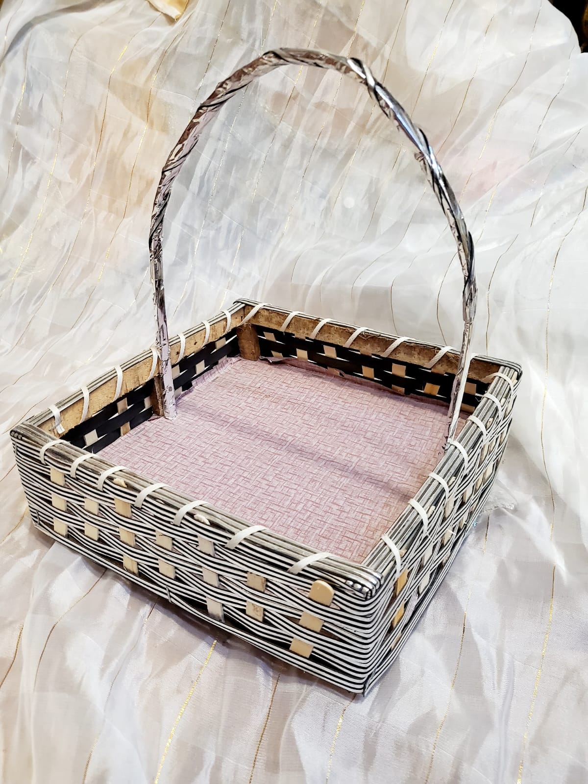 Small Golden & Silver Gift Basket Set - Empty Basket with Net