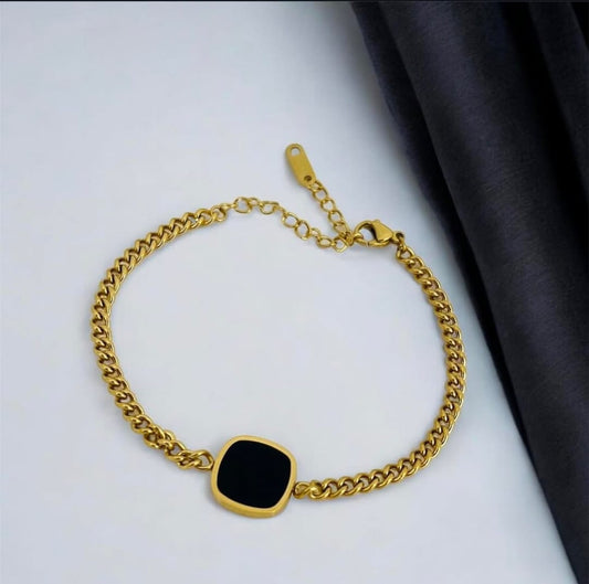 Onxy Statement Bracelet