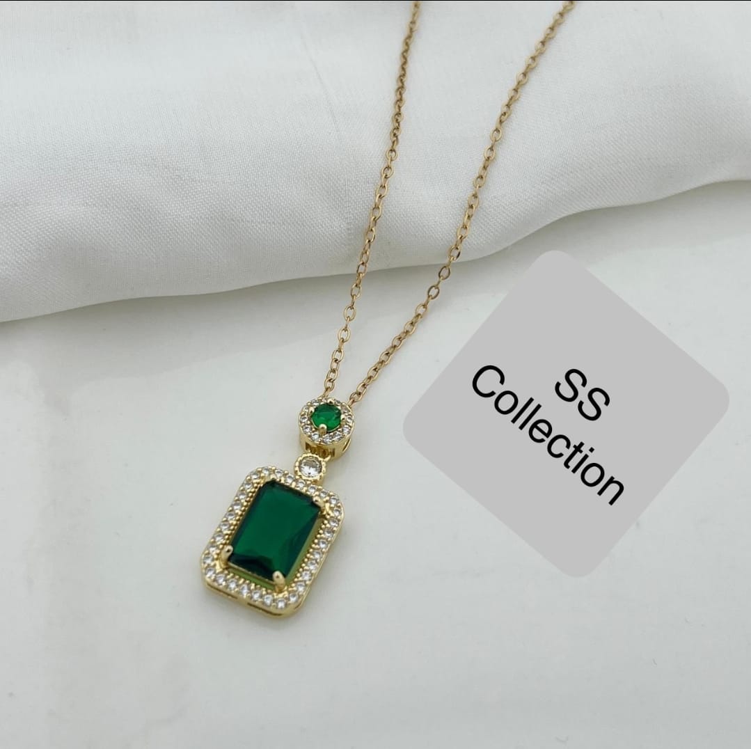 Cubic Emerald Zircon Pendant